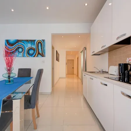 Sapphire Residences - & Penthouse In By Shortletsmalta Sliema