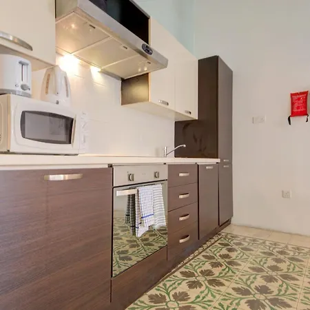 Sapphire Residences - & Penthouse In By Shortletsmalta