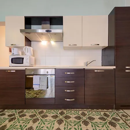 Sapphire Residences - & Penthouse In By Shortletsmalta Sliema