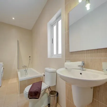 公寓 Sapphire Residences - & Penthouse In By Shortletsmalta