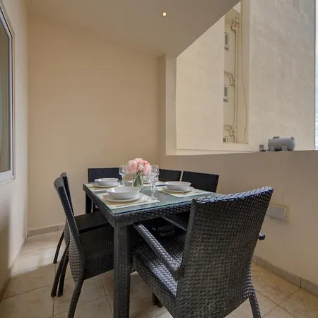 Sapphire Residences - & Penthouse In By Shortletsmalta Sliema