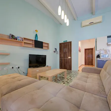 Apartment Sapphire Residences - & Penthouse In By Shortletsmalta *