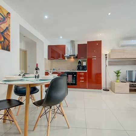 Sapphire Residences - & Penthouse In By Shortletsmalta *