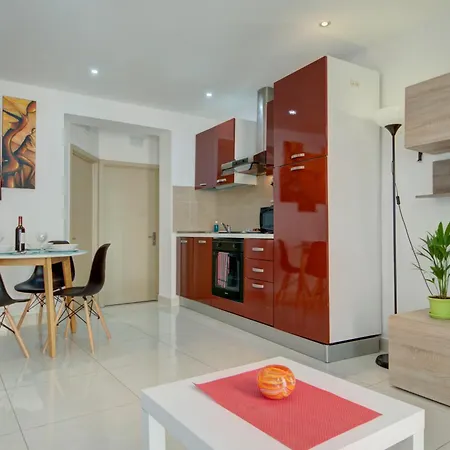 Sapphire Residences - & Penthouse In By Shortletsmalta * Sliema