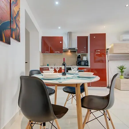Sapphire Residences - & Penthouse In By Shortletsmalta