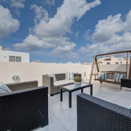 Sapphire Residences - & Penthouse In By Shortletsmalta *