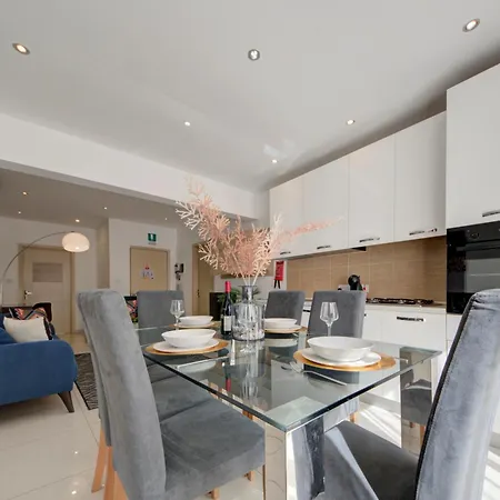 Sapphire Residences - & Penthouse In By Shortletsmalta