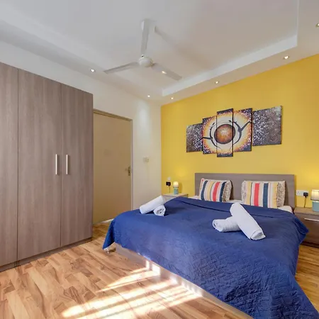 Sapphire Residences - & Penthouse In By Shortletsmalta *