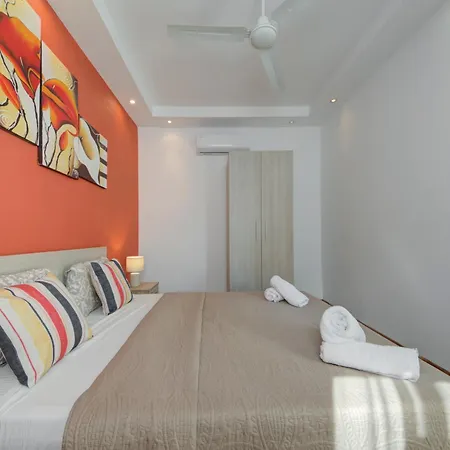 Sapphire Residences - & Penthouse In By Shortletsmalta *