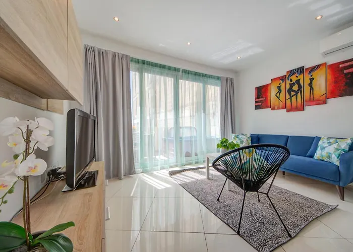 Sapphire Residences - & Penthouse In By Shortletsmalta *