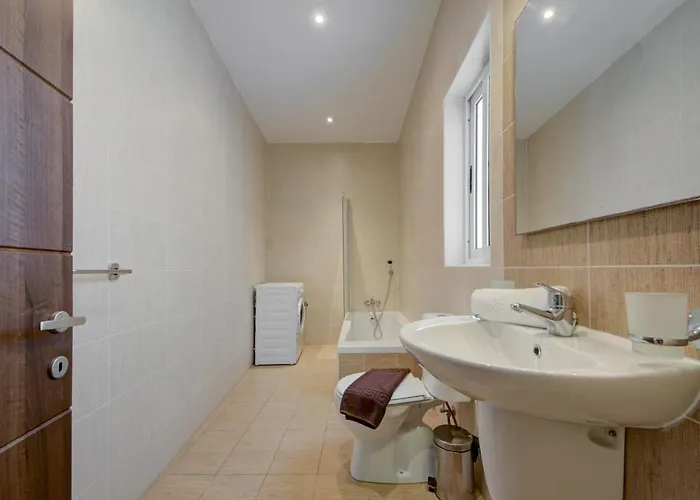 Sapphire Residences - & Penthouse In By Shortletsmalta * Σλιέμα