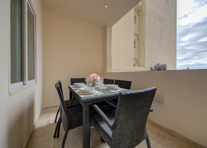 Sapphire Residences - & Penthouse In By Shortletsmalta Sliema