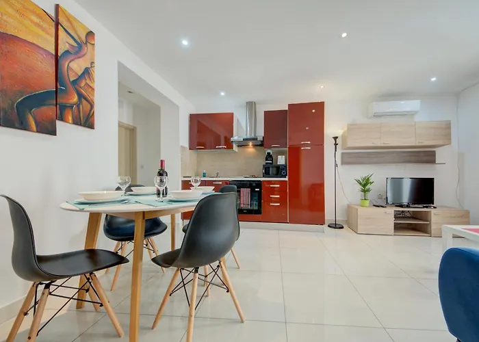 Sapphire Residences - & Penthouse In By Shortletsmalta *