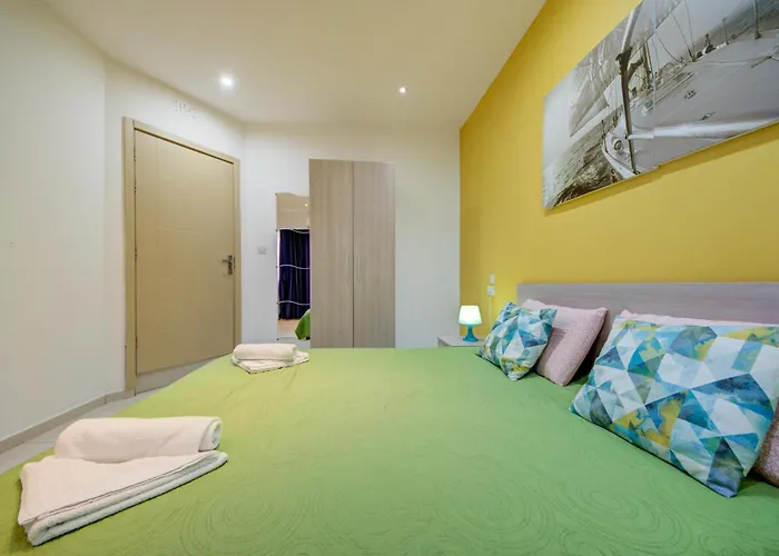 Sapphire Residences - & Penthouse In By Shortletsmalta Σλιέμα