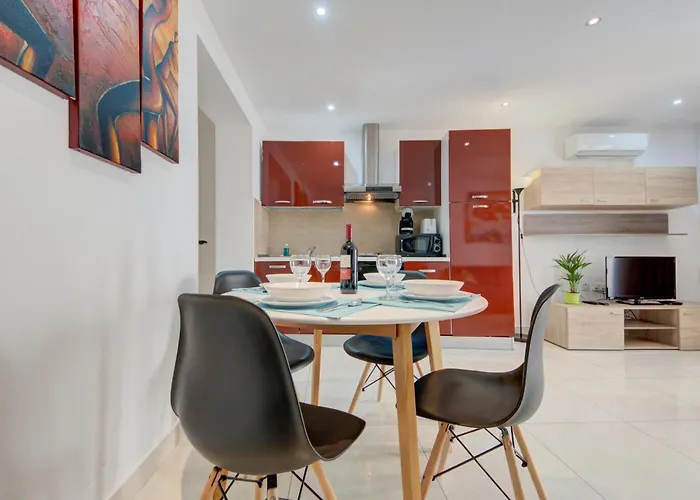 Sapphire Residences - & Penthouse In By Shortletsmalta