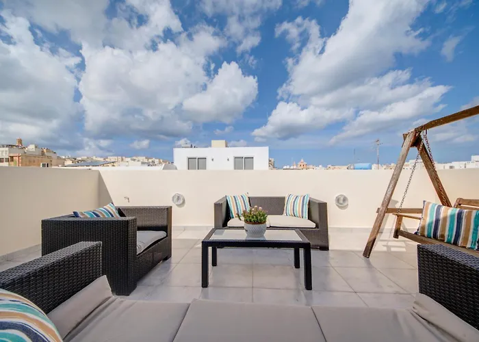 Sapphire Residences - & Penthouse In By Shortletsmalta Σλιέμα