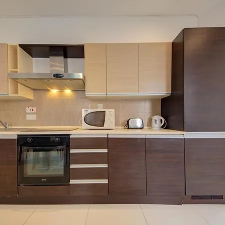 Sapphire Residences - & Penthouse In By Shortletsmalta شقة